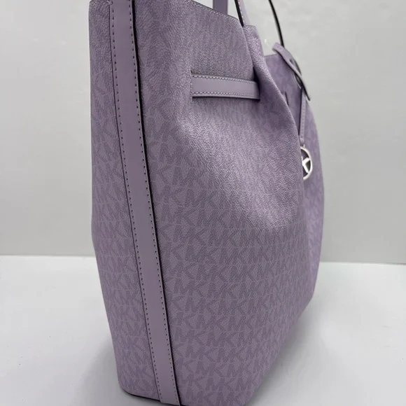 MICHAEL KORS Carson Large Signature Logo CZ Shoulder Tote Bag
Light Quartz
NWT - Picture 2 of 16